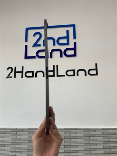 iPad Pro 11 inch 2018 - ZP/A - 64GB - 4G - Màu bạc - Pin 78% - Ngoại hình: 97% - Trầy sườn, màn phản quang 1 điểm chết - Body 1