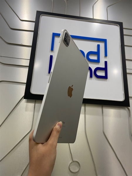 iPad Pro 11 Inch Gen 2 - VC/A -128GB - Bản Wifi - Pin 88% - Màu bạc - Ngoại hình: 97% - Cấn sườn - Body 1