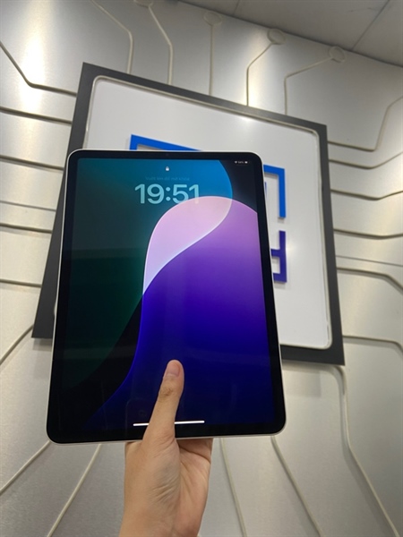 iPad Pro 11 inch Gen 3 - LL/A - 256GB - IOS 18.4.1 - Pin 94% - Màu bạc - Ngoại hình: 97.5% - FullBox 3