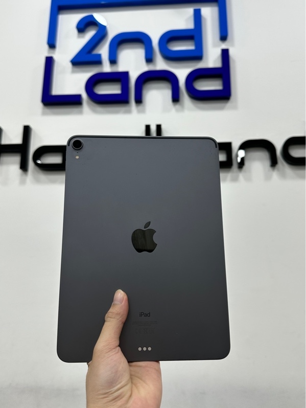 iPad Pro 11inch 2018 Wifi - 2B/A - 64GB - IOS 18.7.8 - Pin 85% - Màu xám không gian - Ngoại hình 97% - Màn ám bụi trong màn - Body