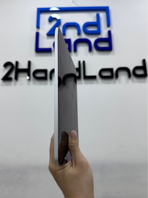 iPad Pro 11inch Gen 2 WiFi - ZA/A - 128GB - IOS 26.3.1 - Pin 3u không hiển thị ( pin tạm ) - Màu bạc - Ngoại hình 97% - Máy trầy cấn , màn ám phản quang - Body