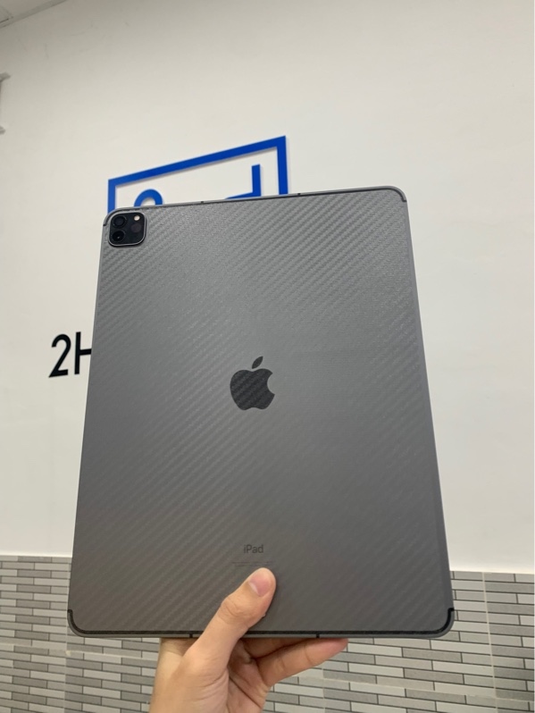 iPad Pro 12.9 Gen 5 - M1 - ZA/A - 128GB - Wifi 4G - Màu xám - Pin 83% chu kì sạc 528 lần - Ngoại hình: 97% - Màn ám viền nhẹ, trầy body, cong sườn nhẹ, cấn 2 góc - Body