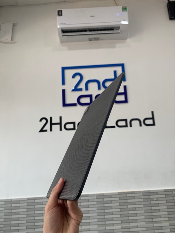 iPad pro 13 inch M4 - 4G - LL/A - 256GB - Màu đen - Pin 83% chu kì sạc 274 lần - Ngoại hình: 97% - Body