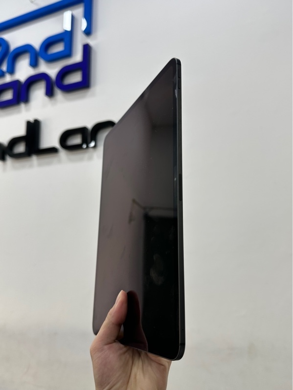 iPad Pro 13-inch (M4) 5G - LL/A - 256GB - IOS 26.5 - Pin 100% ( Sạc 127 lần ) - Màu xám - Ngọai hình 98% - Body