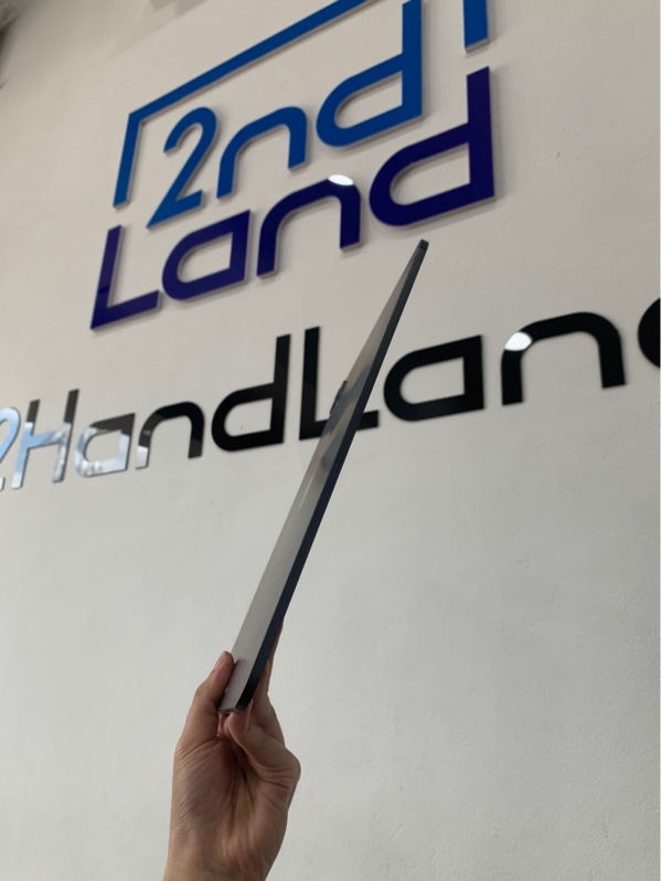 iPad Pro 13 inch M4 - X/A - 256gb - Wifi - Màu đen - Pin 87% - Ngoại hình: 97% - Màn 2 đốm phản quang , màn trầy mèo - Box