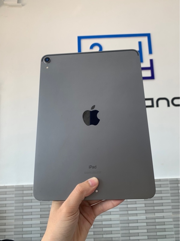 iPad Pro 2018 11 inch - LL/A - 256GB - Wifi - Màu xám - Pin 81% - Ngoại hình: 98% - Body