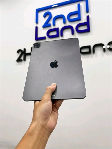 iPad Pro 2020 Gen 2 - 11 inch - ZA/A - 128GB - IOS 18.5 - Bản wifi - Pin 83% - Màu xám - Ngoại hình 97.5% - Màn chết 1 điểm pixel nhẹ - Kèm sạc