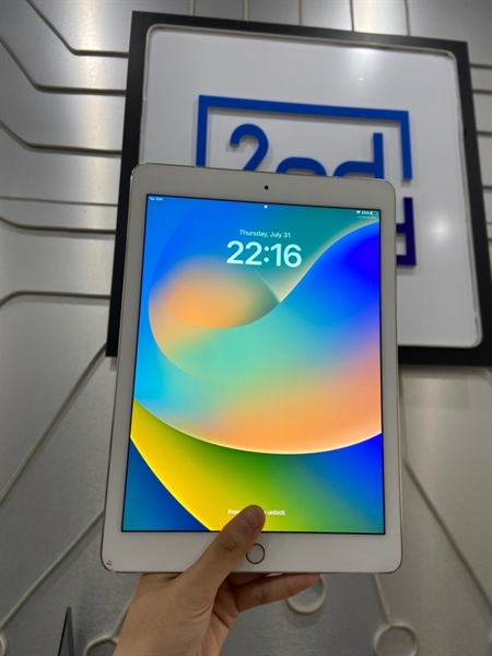 iPad Pro 9.7 inch - LL/A - 128GB - IOS 16.7.8 - Bản 4G - Pin 87% - Màu gold - Ngoại hình: 97% - Body 2