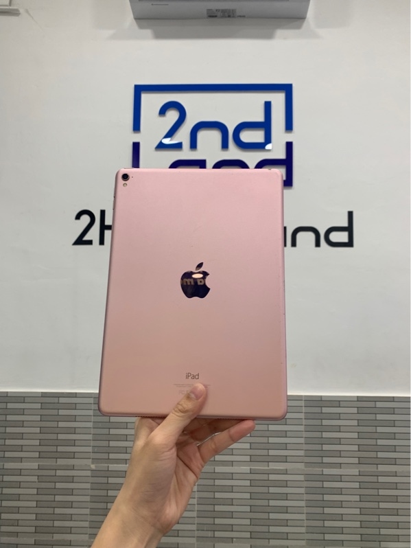iPad Pro 9.7 inch - LL/A - 32GB - Wifi - Màu hồng - Pin 100% - Ngoại hình: 97% -màn phản quang - Body