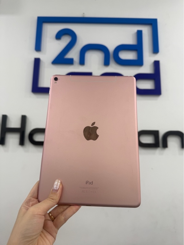 iPad pro(9.7 inch) - ZP/A - ios 16.7.12 - 4G - 32Gb - Màu hồng - Pin thay 100% - Ngoại hình 97% - Màn hồng nặng - Kèm sạc linh kiện