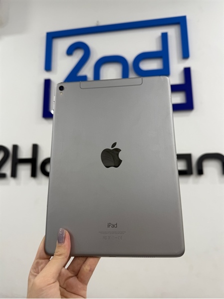 iPad pro 9.7 - LL/A - IOS 16.7.7 - Bản 4G - 128GB - Màu xám - Pin 100% - Ngoại hình 98% - Kèm sạc