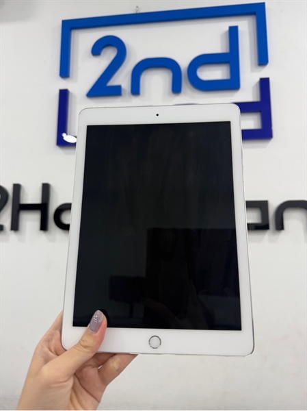 iPad pro 9.7 - LL/A - IOS 16.7.8 - Bản 4G - 128GB - Màu xám - Pin 84% - Ngoại hình 97% - Màn trầy - Kèm sạc 2
