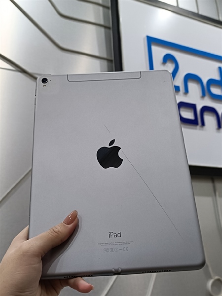 iPad Pro 9.7inch - 32GB - Bản 4G - LL/A - ios 14.8 - Màu Xám - Ngoại hình 97% - Pin 85%