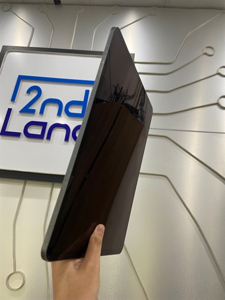 iPad Pro Gen 3 12.9 inch - LL/A - 64GB - Pin 84% - Màu đen - Ngoại hình: 97% - Màn ám vàng, màn trầy nhiều viền 4 góc + lưng trầy + viền camera trầy - Body 4