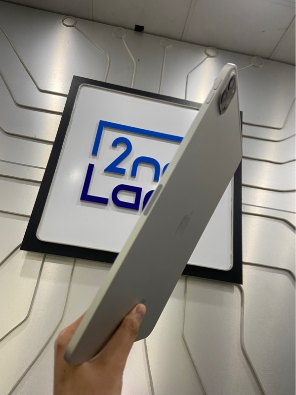 iPad Pro M1 11 inch Gen 3 - Mã F - LL/A - 128GB - Bản Wifi - IOS 26.3.1 - Pin 90% - Màu bạc - Ngoại hình: 98% - Body