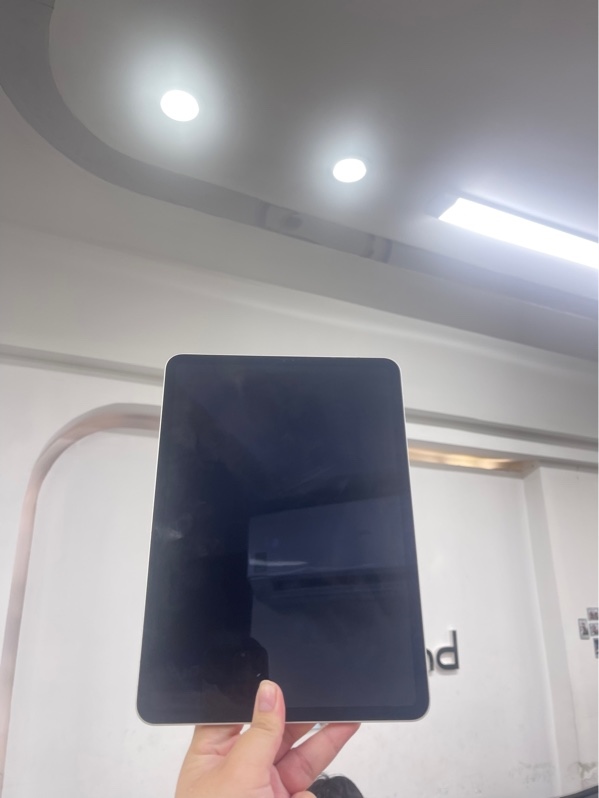 iPad pro m1 11 inch - Wifi - ZA/A - 128gb - Màu bạc - Pin 87% chu kỳ sạc 979 - Ngoại hình 97% - Mặt lưng in dấu ốp, màn ám vàng, mất face id - Body