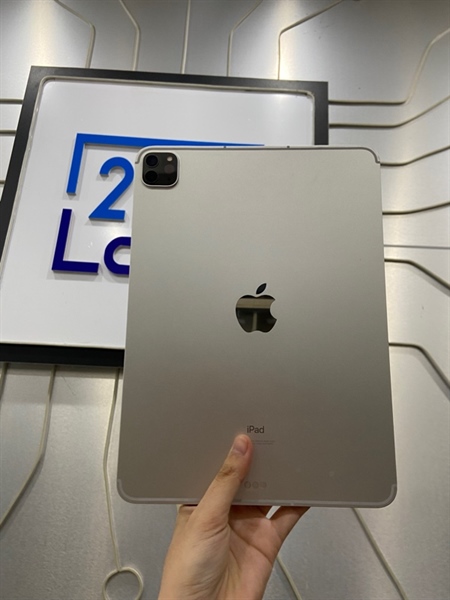iPad Pro M1 11inch Gen 3 - LL/A - 128GB - Bản 5G - Pin 82% - Màu bạc - Ngoại hình: 97% - Cấn sườn nhẹ, màn ám vàng - Body