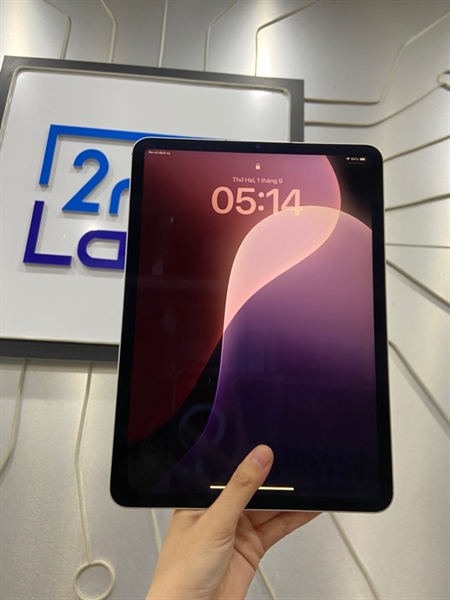 iPad Pro M1 11inch Gen 3 - LL/A - 128GB - Bản 5G - Pin 82% - Màu bạc - Ngoại hình: 97% - Cấn sườn nhẹ, màn ám vàng - Body 2