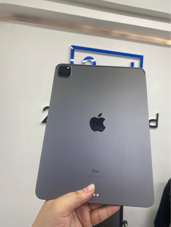 iPad Pro M1 - 11inch - J/A - IOS 26.1 - 256gb - Wifi - Màu xám đậm - Pin 90% - Ngoại hình 97% - Màn ám vàng - Body