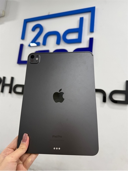 iPad pro M4 11 inch - ZA/A - IOS 17.6.1 - Wifi - 256GB - Màu xám - Pin 100% chu kỳ sạc 72 - Ngoại hình 98% - Kèm Box 1