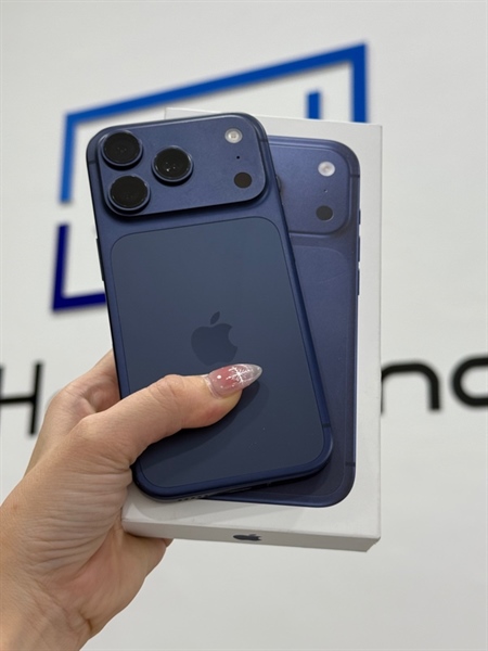 iPhone 17 Pro - Zp/A (2 sim vật lý) - 256GB - Pin 100% - chu kỳ sạc: 13 lần - 97.5% - Cấn sườn, xước sơn- Màu Blue - Kèm Box