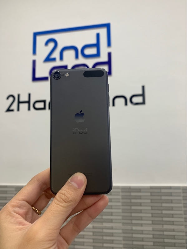 iPod Touch 7 - LL/A - 32GB - Màu xám - Pin 98% chu kì sạc 50 lần - Ngoại hình: 97%- MÁY BYPASS - Trầy xước, màn trầy + ám hồng - Body