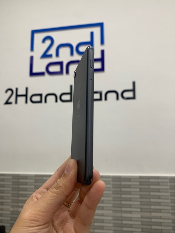 iPod Touch 7 - LL/A - 32GB - Màu xám - Pin 98% chu kì sạc 50 lần - Ngoại hình: 97%- MÁY BYPASS - Trầy xước, màn trầy + ám hồng - Body