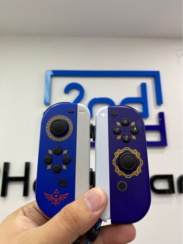 Joy-con Controller Set- Zelda Skyward Sword HD - Edition Nintendo switch - Màu xanh tím - Ngoại hình: 97.5% - Body