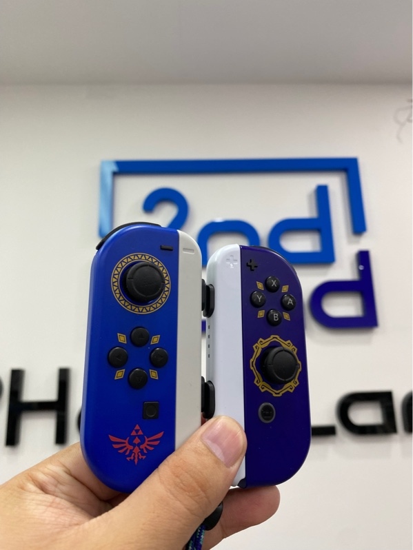Joy-con Controller Set- Zelda Skyward Sword HD - Edition Nintendo switch - Màu xanh tím - Ngoại hình: 97.5% - Body