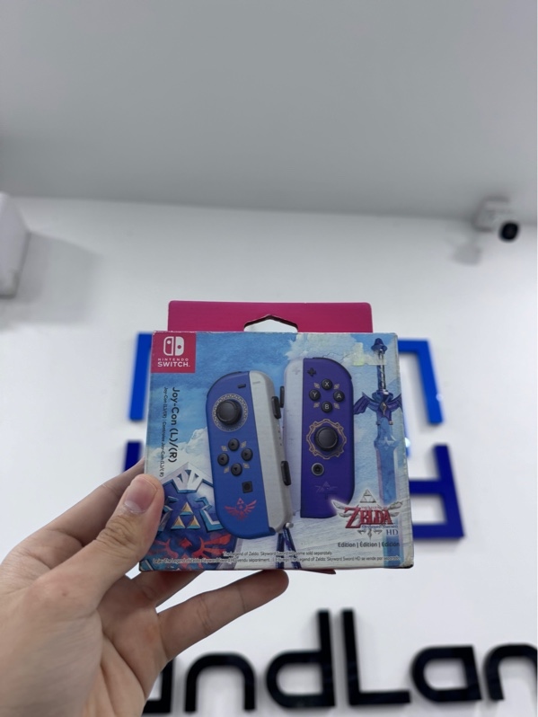 Joycons Nintendo switch The Lengend of Zelda Skyward sword HD - Màu xanh tím - Newseal, box cũ