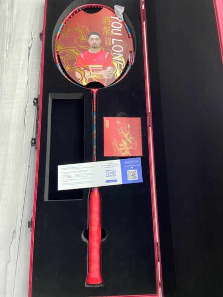 Khung vợt cầu long VS Youlong - 4U-G6 36LBS - Màu đỏ - Ngoại hình: 98% - thay dây 1 lần - Kèm Box 1