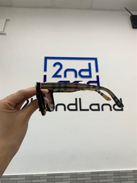 Kính mát Burberry B4270F 3728/87- Màu nâu - Ngoại hình: 98% - Body 1