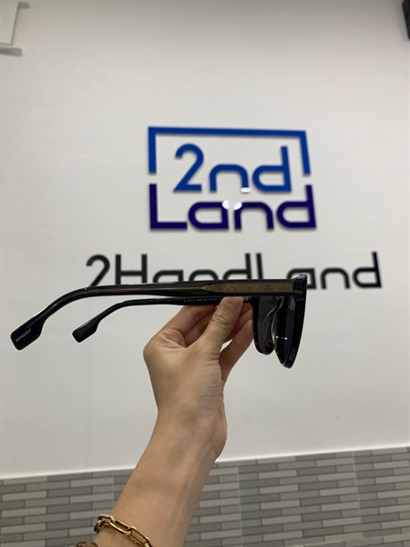 Kính Mát Burberry B4310F 3846/80 - Màu đen - Ngoại hình: 98% - Body 1