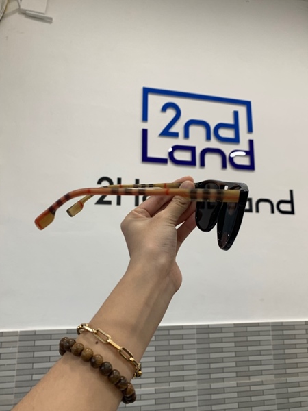 Kính Mát Burberry Grey Aviator Men's Sunglasses BE4302 300187 56 - Màu nâu - Ngoại hình: 98% - Body 1