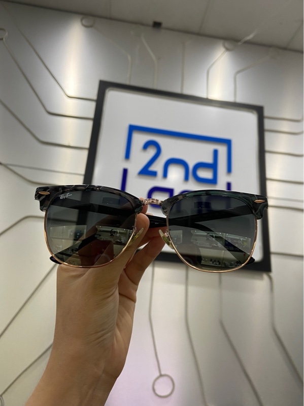 Kính Mát RayBan Clubmaster Fleck Sunglasses RB3016 - 55x19x145mm - Màu xanh đen - Ngoại hình: 97% - Gọng xước nhẹ - Kèm túi