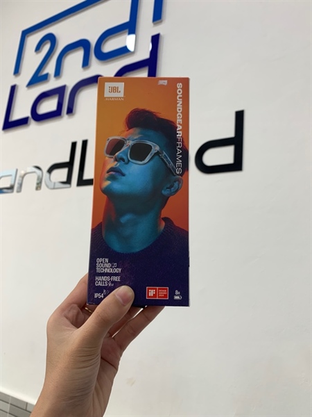 Kính nghe nhạc JBL Sound Gear Frames - Màu trắng trong suốt - Ngoại hình: 98% - Đã thay tròng (còn tròng zin) - Fullbox