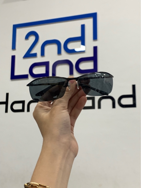 Kính Rayban P RB3183 002/81 - Màu đen - Ngoại hình: 98% - Trầy xước nhẹ - Kèm túi