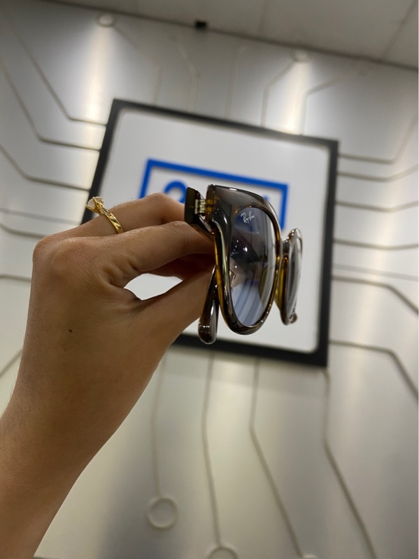 Kính RB 4324 Matte Tortoise - Màu đồi mồi - Ngoại hình: 97.5% - Kèm túi đựng