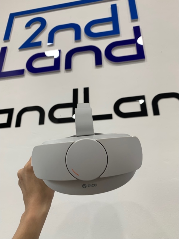 Kính thực tế ảo Pico 4 - Ram 8GB/128GB - Màu trắng - Ngoại hinhg: 98% - Kèm 2 tay