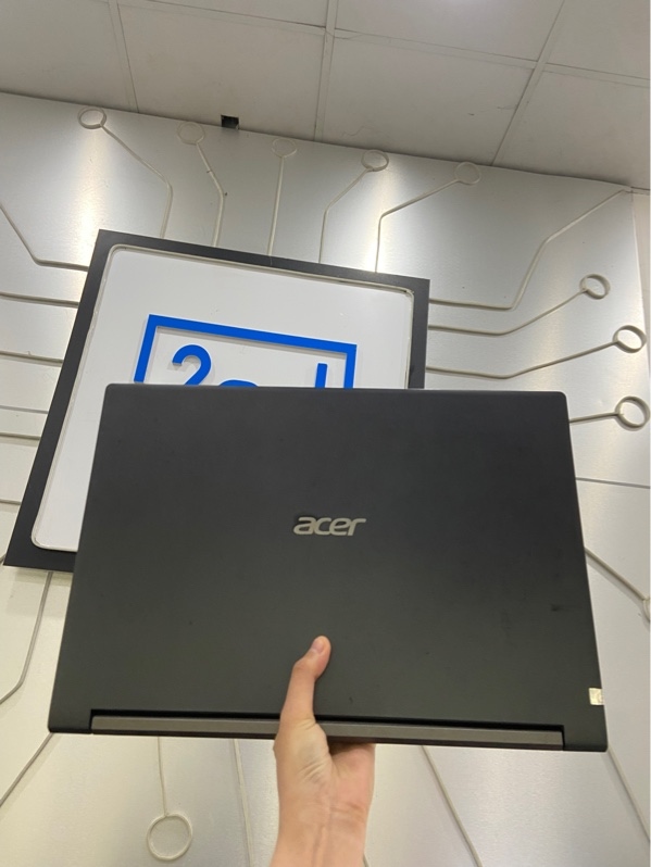 Laptop Acer A715-42G - AMD Ryzen 5 5500U - GTX 1650 - Ram 8/512GB - Pin 74% - Màu đen - Ngoại hình: 97% - Tróc sơn touchpad, trầy xước nhiều, bung, liệt phím số 3, màn phản quang, ám hồng, lỗi card, lỗi 1 cổng USB - Kèm sạc - không bảo hành