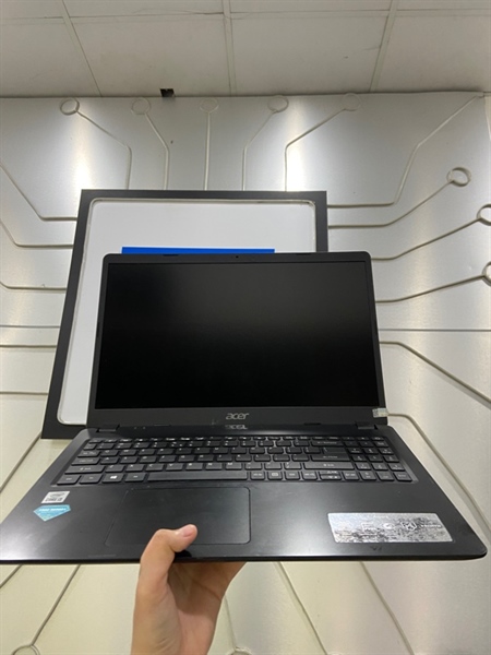 Laptop Acer Aspire 3 A315-56 - I3-1005G1- Ram 12/256GB SSD - Pin 71% - Màu đen - Ngoại hình: 97% - Cấn bể 1 góc, màn ám hồng, in phím, vài đốm phản quang - Kèm sạc