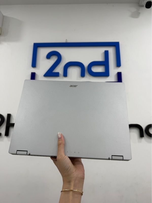 Laptop Acer Aspire 3 Spin A3SP14-31PT - i3-N305 - 8/512gb ssd - Màn cảm ứng - 60hz - Màu bạc - Pin 82% 254 chu kì sạc - Ngoại hình 98% - Máy trầy xước nhẹ , vàng viền nhẹ - Kèm sạc