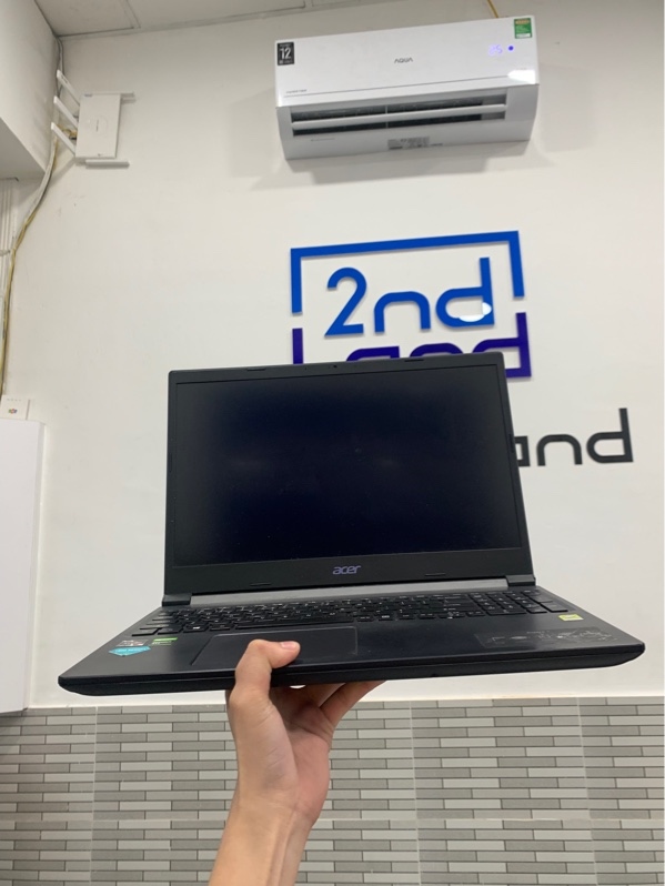 Laptop Acer aspire 7 a71-542g - Ryzen 5-5500u - GTX 1650 4gb - Ram 16gb/ssd 256gb - Màu đen - Pin 65% - Ngoại hình: 96% - Trầy xước, màn ám hồng - Kèm sạc