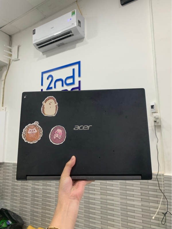 Laptop Acer aspire 7 a715-42g - Ryzen 5 5500u - GTX 1650 4gb - Ram 8gb/256gb - Màu đen - Pin 58% - Ngoại hình: 95% - Bể vỏ mặt A, hở mặt D, màn ám hồng, bản lề yếu - Kèm sạc