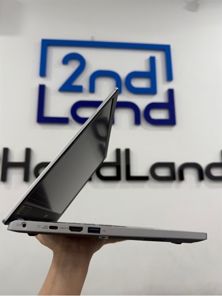 Laptop Acer Aspire A314-23M - Ryzen 5 7520U - 8/512GB SSD - Màu bạc - Pin 89% chu kỳ sạc 158 - Ngoại hình 98% - màn bị cong , tối góc nhẹ , viền trầy nhẹ - Kèm Box , sạc 2