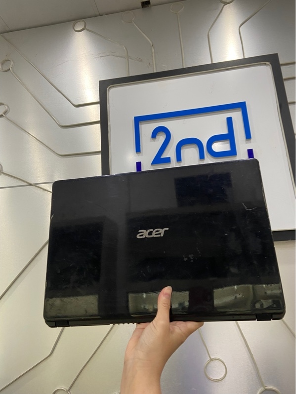 Laptop Acer Aspire A315-42 - Ryzen 3 3200u - 8/256gb ssd - Pin chai - Màu đen - Ngoại hình: 97% - Bung bản lề 2 bên nặng, sáng phản quang nặng viền trên, ám vàng, màn ám phím - Kèm sạc