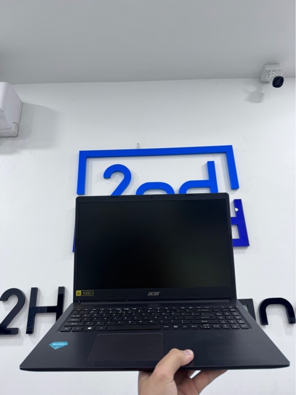 Laptop Acer Aspire A315-57 - i3-1005G1 - 8/256Gb ssd - Màu đen - Pin 100% - Ngoại hình 97% - Máy xuống màu, ổ sức khoẻ 99%, đã thay quạt tản, màn ám vàng, tối nhẹ góc dưới - Kèm sạc