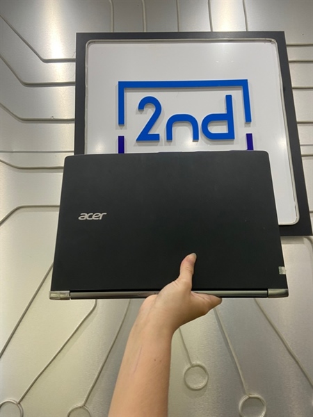 Laptop Acer Aspire S 13 (S5-371-57G7) - I7-7500U- Ram 8/256GB SSD - Pin hư - Màu đen - Ngoại hình: 97% - Mất nắp bản lề, sườn trầy móp nhẹ, Liệt phím F10, màn viền ám xanh, nhiều đốm phản quang cạnh dưới, lỗi vân tay - Kèm sạc