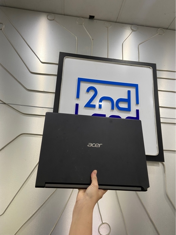 Laptop Acer Asprire A715-41G - Chip ryzen 5 3550H - Ram 8/256GB SSD - Card gtx 1650 4G - 42fps furmark - Pin 77% - Màu đen - Ngoại hình: 97% - Touchpad bị mất vật lý , mất mic , máy bể bản lề bản lề yếu , hư cổng hdmi - Kèm sạc - không bảo hành