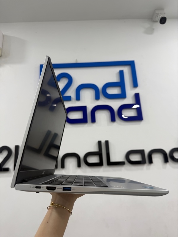 Laptop Acer Lite 15 AL15-41 - Ryzen 7 5700 - 8/512GB ssd - Màu bạc - Pin 100% - Ngoại hình 98% - Màn ám vàng - Kèm sạc